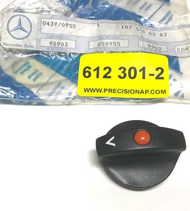 Picture of headlight switch 1075400283